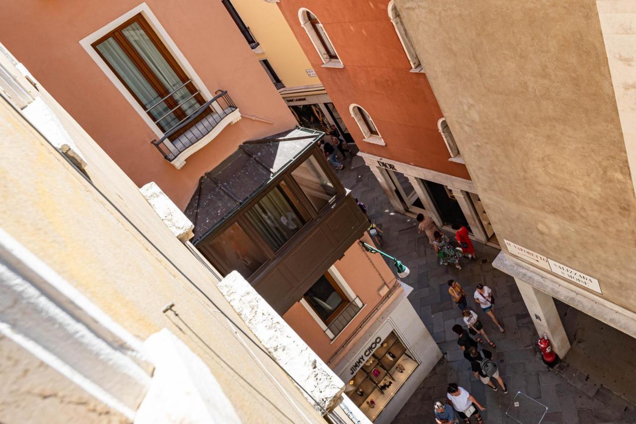 Venezia-San Marco View On Luxury Shopping Street Appartement Buitenkant foto